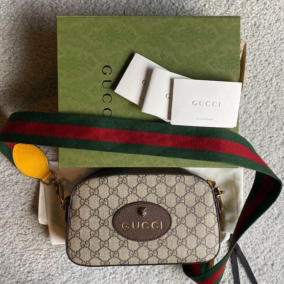 Gucci Handbags - Gucci vintage Neo GG Supreme handbag-fabulous condition!!! Like new!!